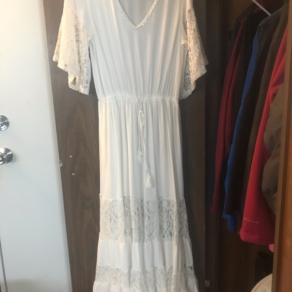 Dress and headband - Picture 1 of 2